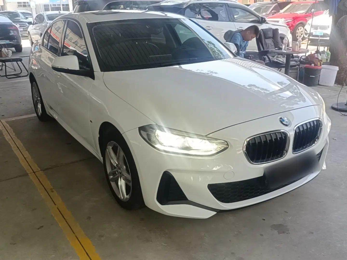 BMW 1 Series 2020 120i M Sport Package — миниатюра 3