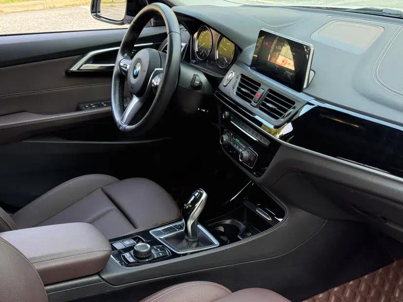 BMW 1 Series 2020 120i M Sport Package — миниатюра 31