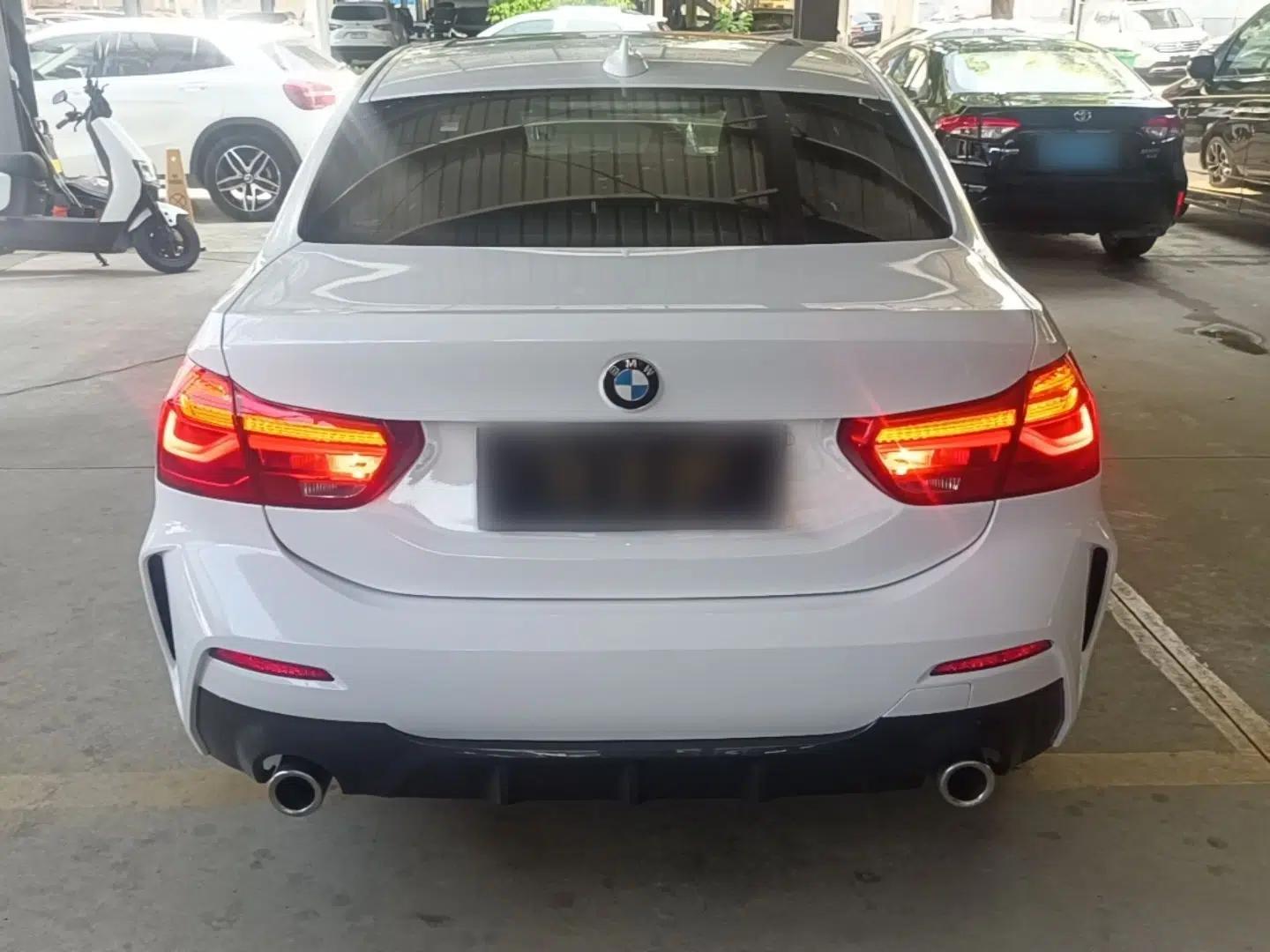 BMW 1 Series 2020 120i M Sport Package — миниатюра 5
