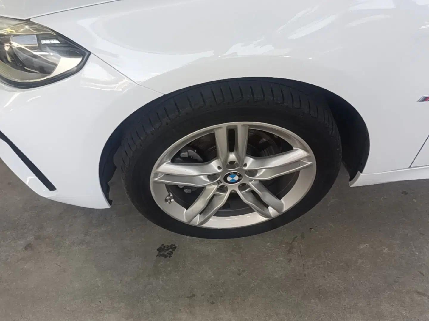 BMW 1 Series 2020 120i M Sport Package — миниатюра 10