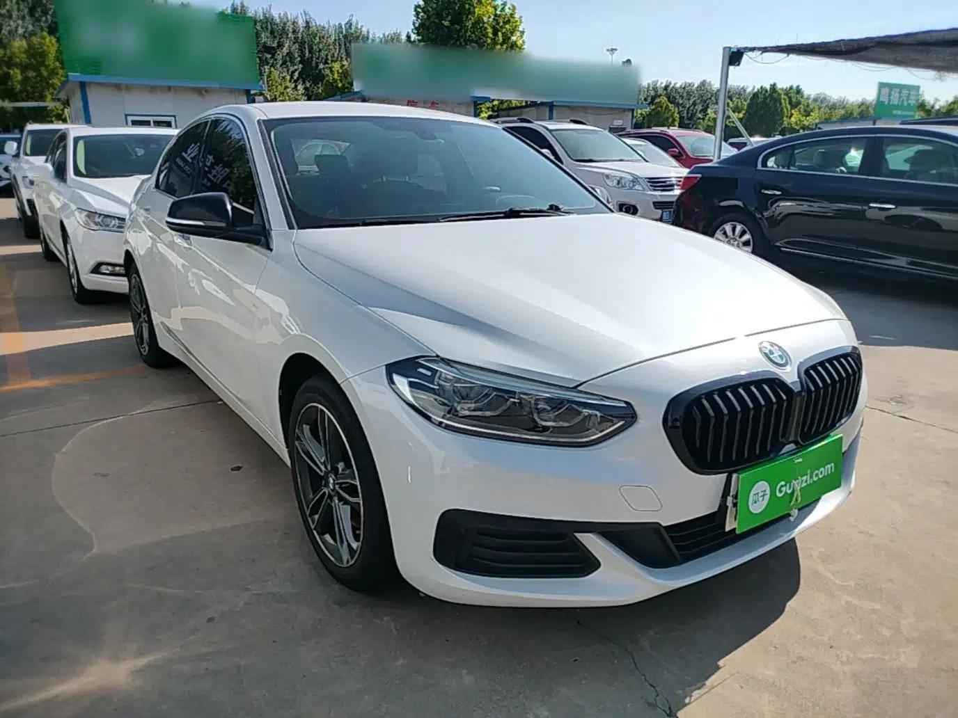 BMW 1 Series 2020 120i Fashion Model — миниатюра 3