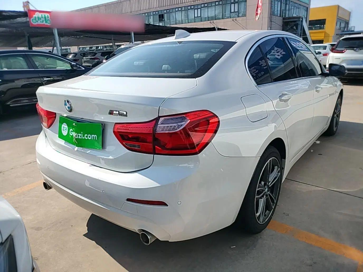 BMW 1 Series 2020 120i Fashion Model — миниатюра 6