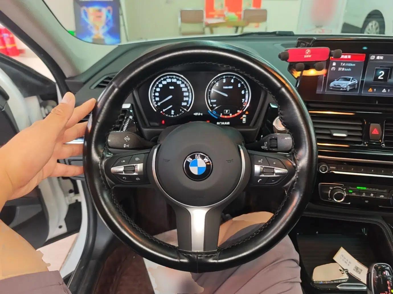 BMW 1 Series 2021 Revised 120i M Sport Night Edition — миниатюра 13