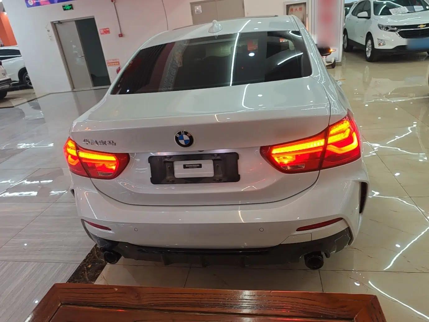 BMW 1 Series 2021 Revised 120i M Sport Night Edition — миниатюра 5