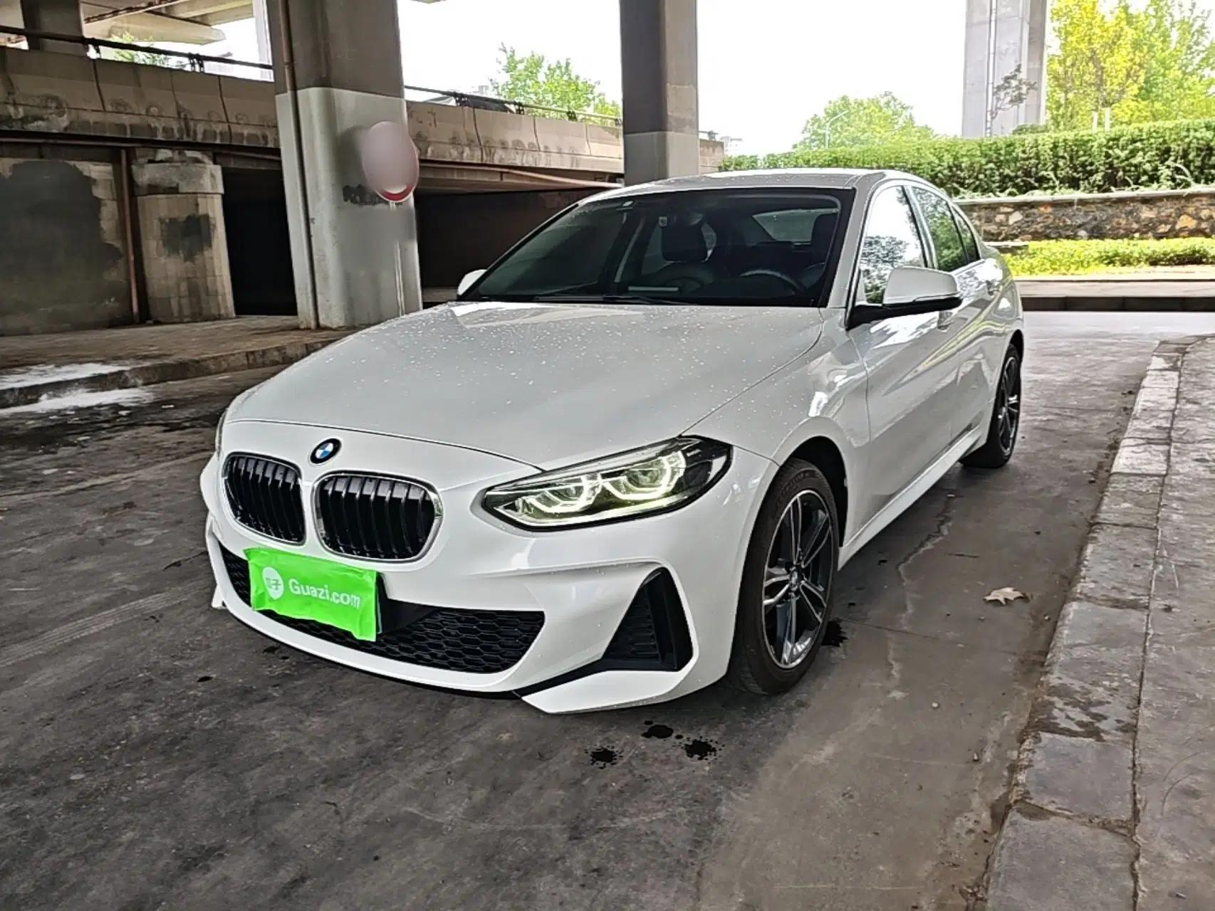 BMW 1 Series 2021 120i M Sport Edition — миниатюра 1