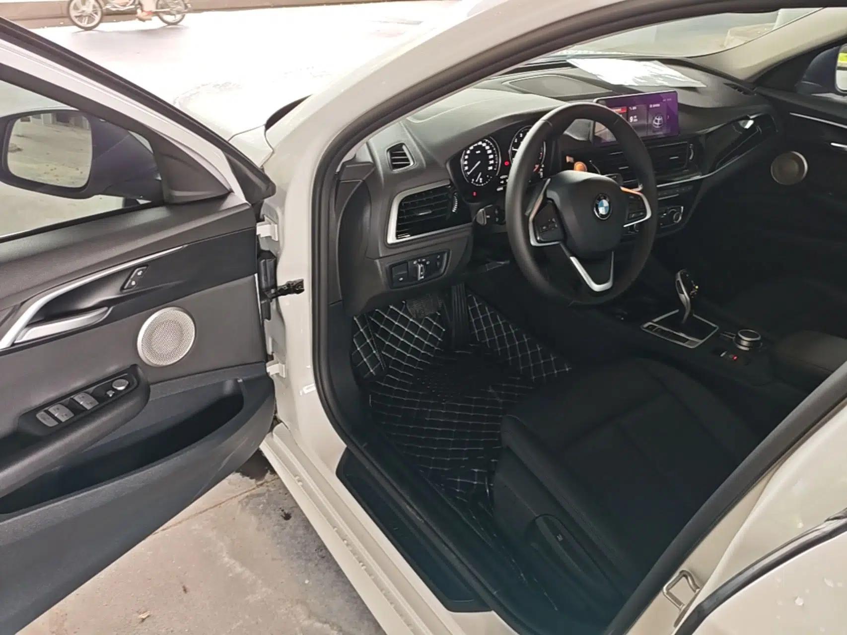 BMW 1 Series 2021 120i M Sport Edition — миниатюра 18
