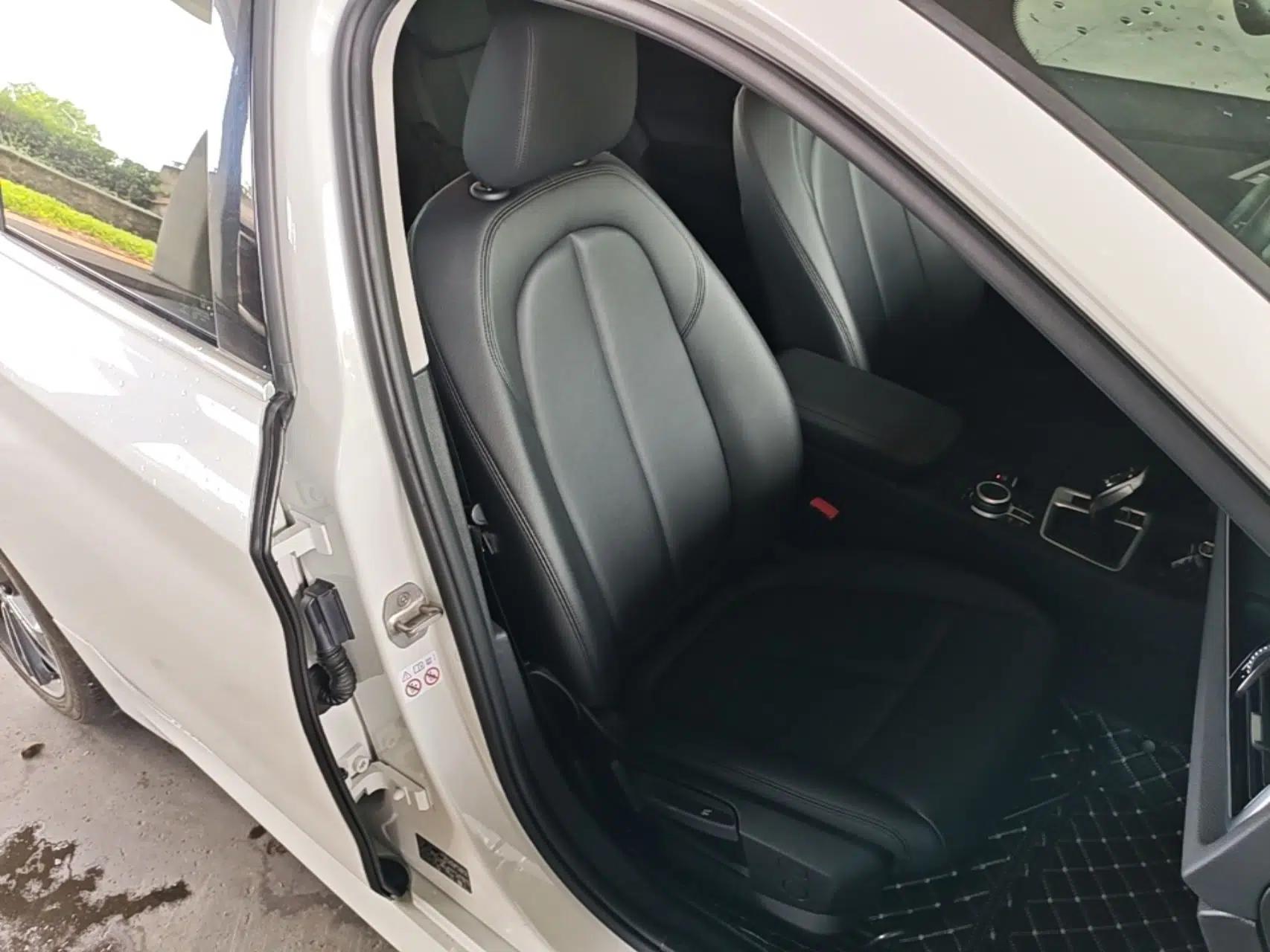 BMW 1 Series 2021 120i M Sport Edition — миниатюра 19