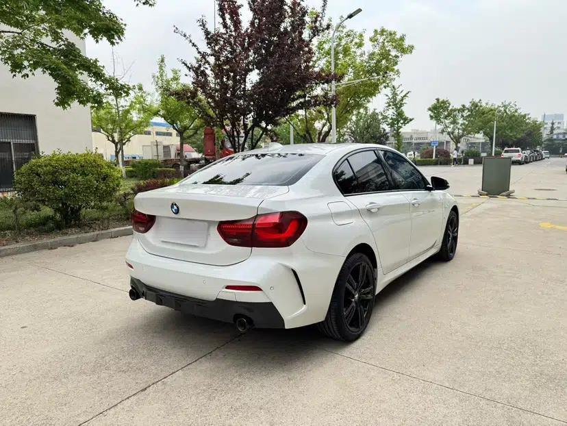 BMW 1 Series 2023 125i M Sport Night Edition — миниатюра 17