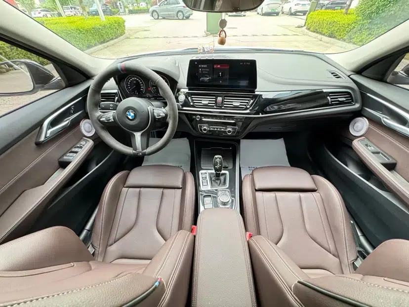 BMW 1 Series 2023 125i M Sport Night Edition — миниатюра 34