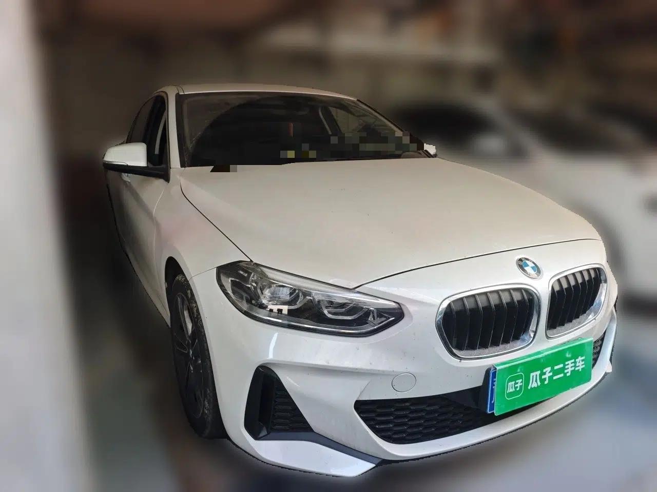 BMW 1 Series 2023 120i M Sport Edition — миниатюра 3