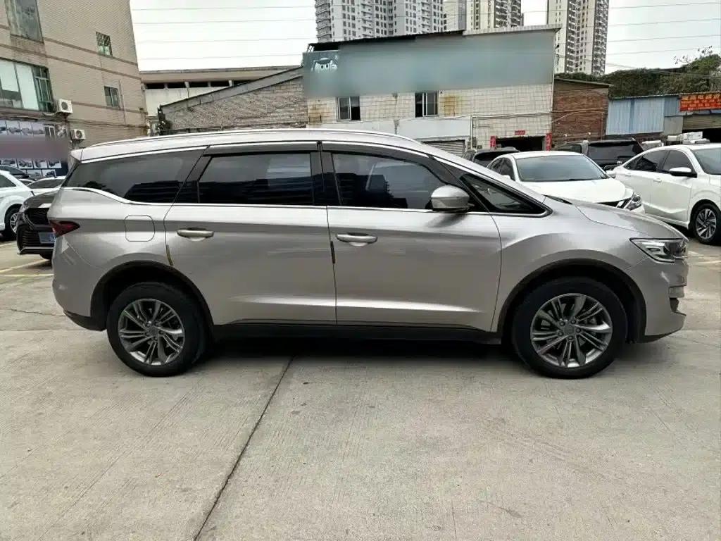 Jiaji New Energy 2022 1.5TD PHEV Platinum Comfort Edition — миниатюра 25