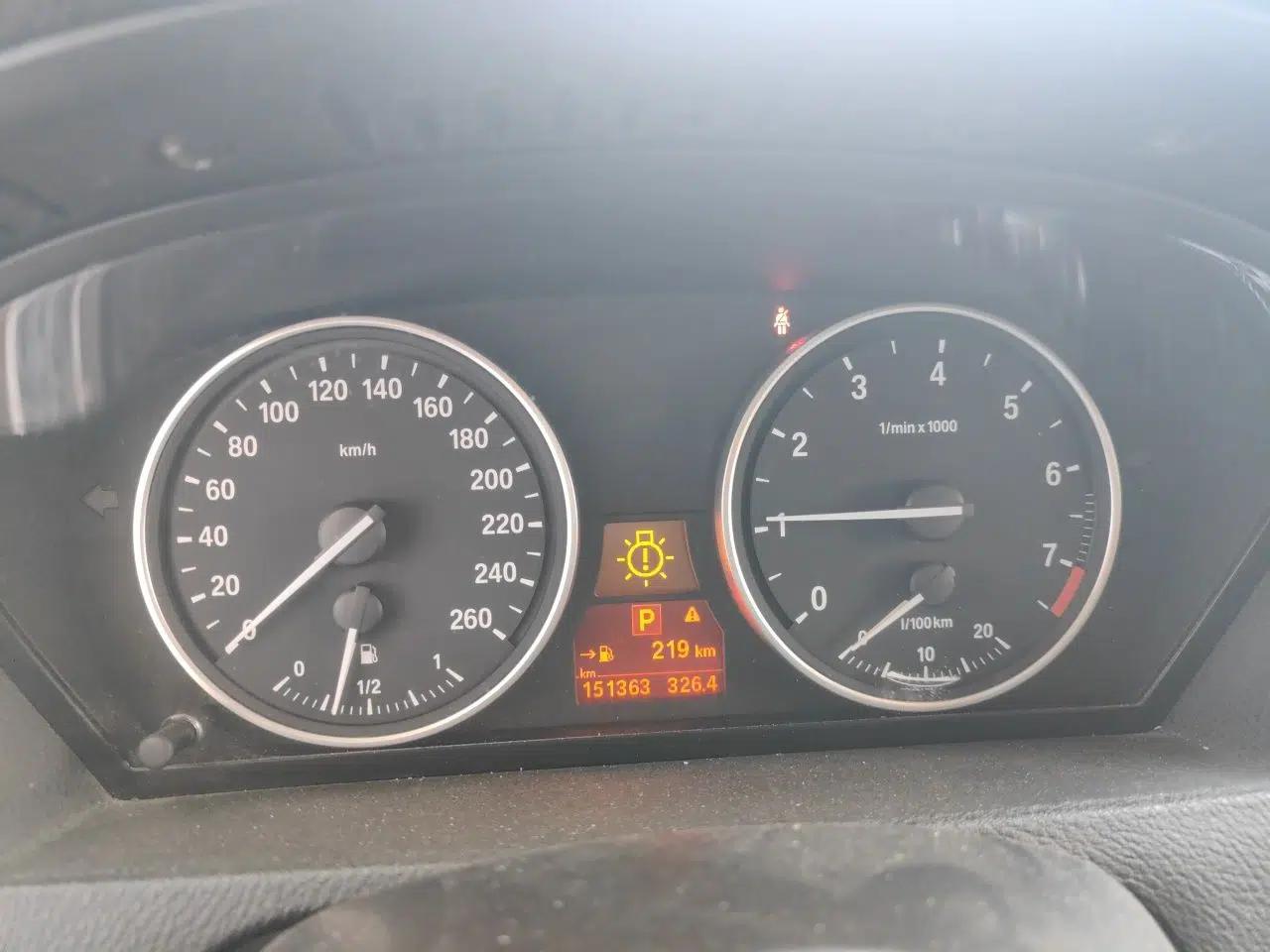 BMW X5 2011 xDrive35i Leading Model — миниатюра 11