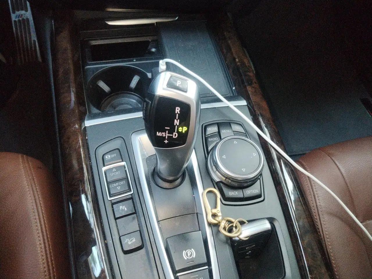 BMW X5 2015 xDrive28i — миниатюра 14