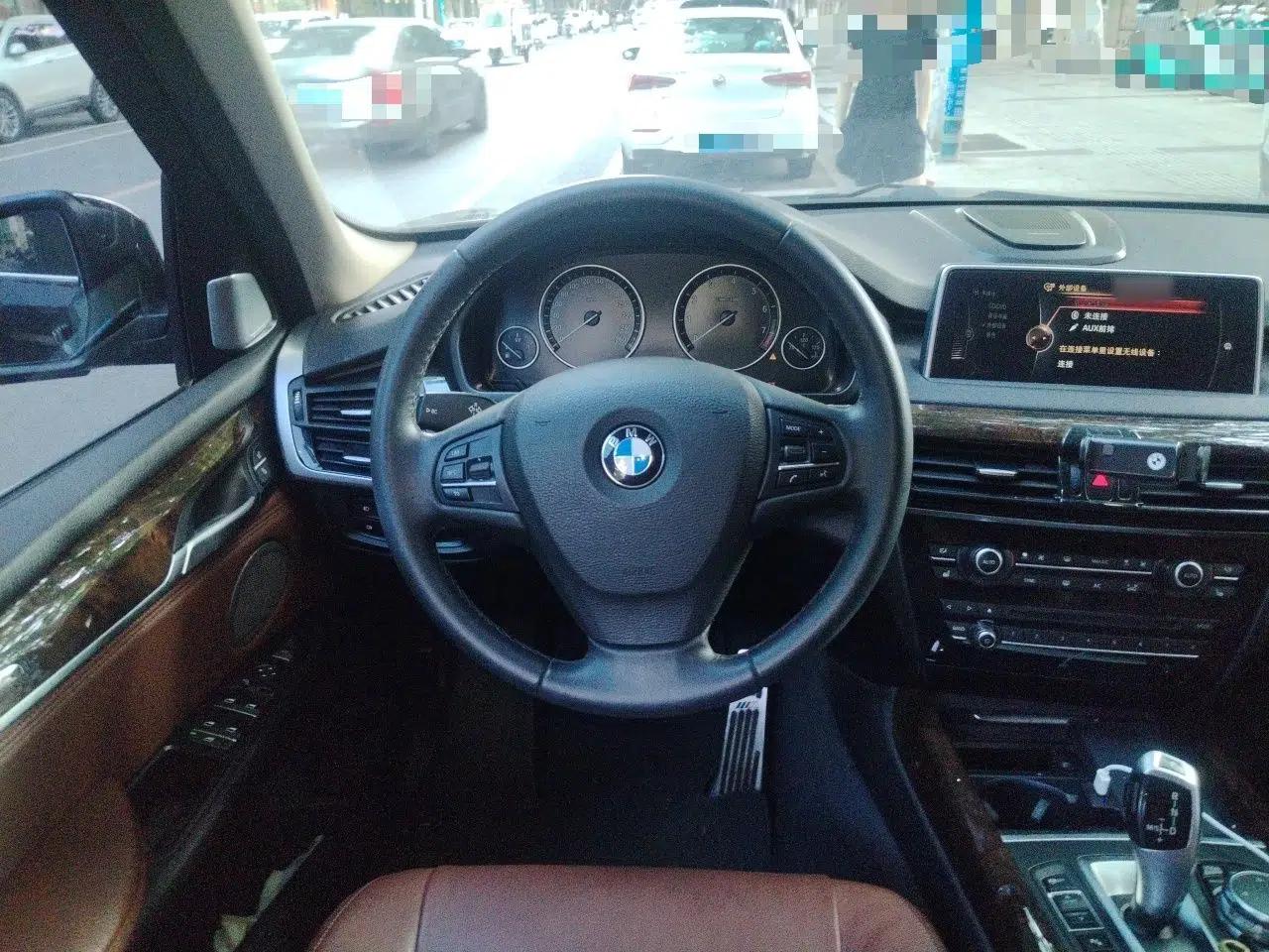 BMW X5 2015 xDrive28i — миниатюра 10