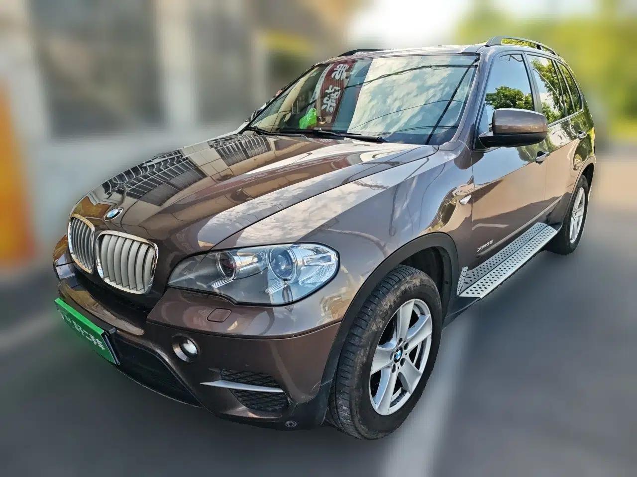 BMW X5 2013 xDrive35i Leading Model — миниатюра 1