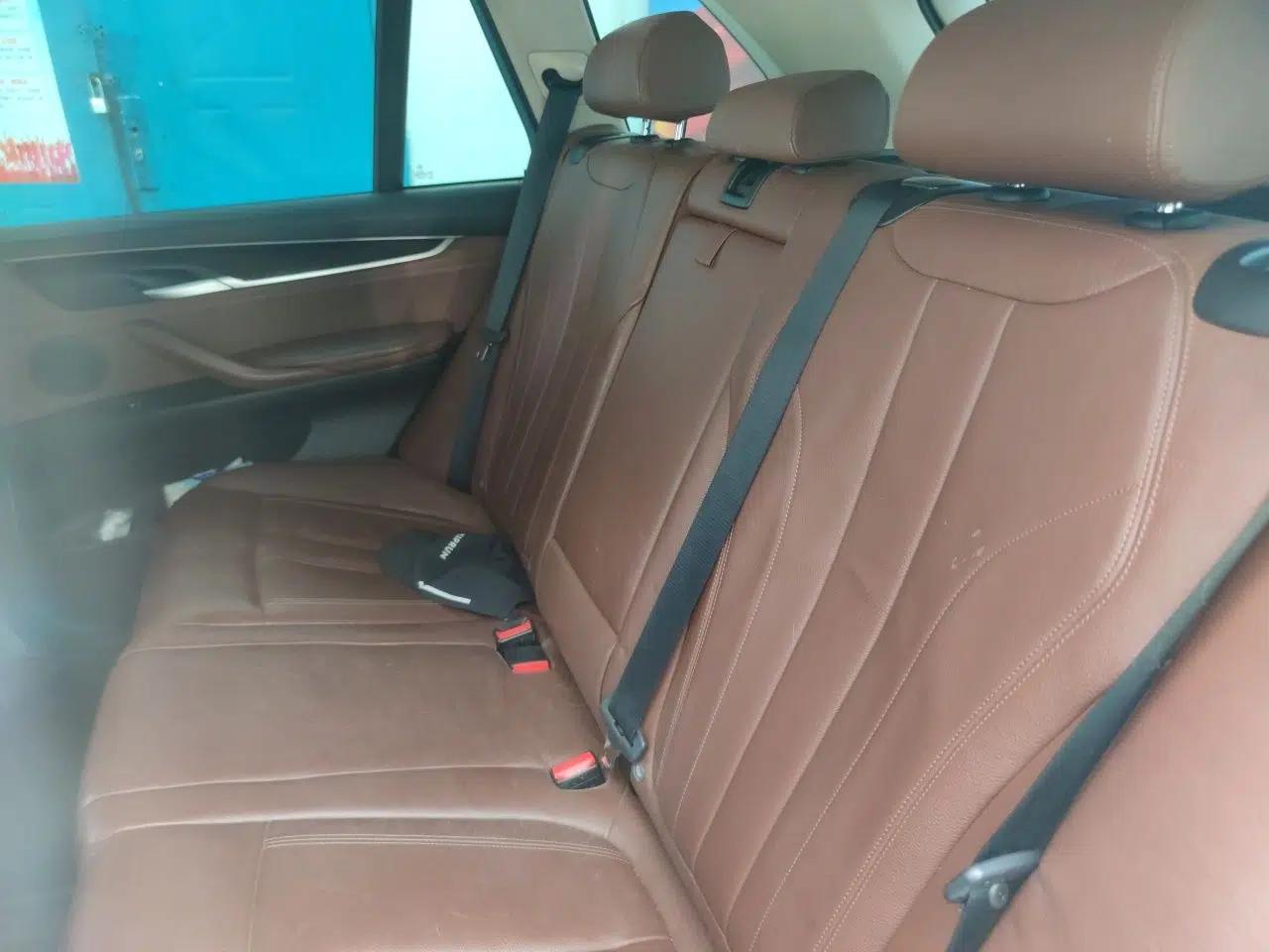 BMW X5 2015 xDrive28i — миниатюра 17