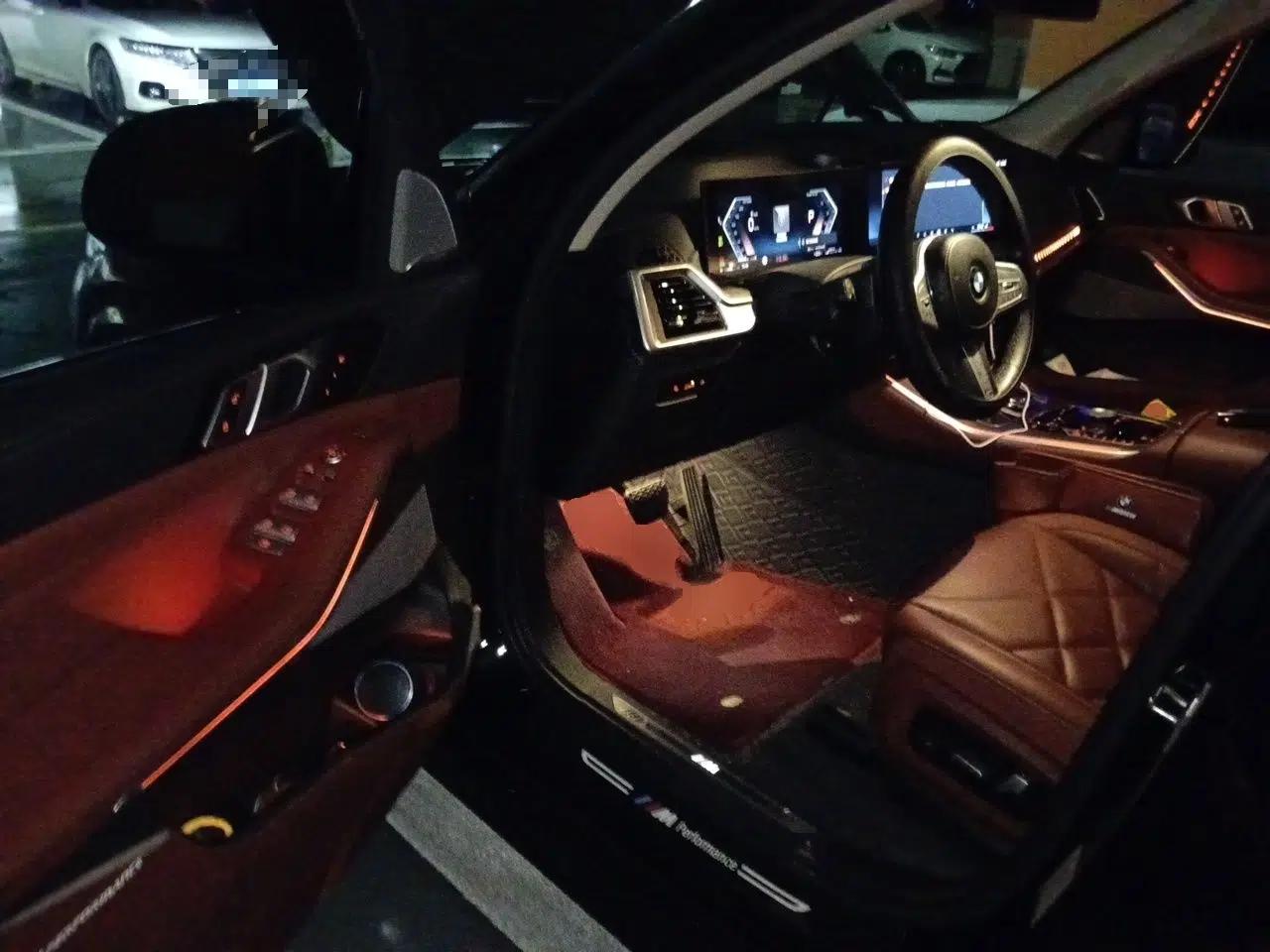 BMW X5 2023 xDrive 30Li Luxury M Sport Night Edition Package — миниатюра 16