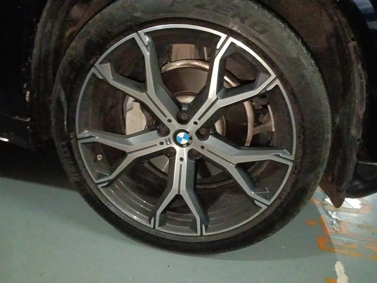 BMW X5 2023 xDrive 30Li Luxury M Sport Night Edition Package — миниатюра 8