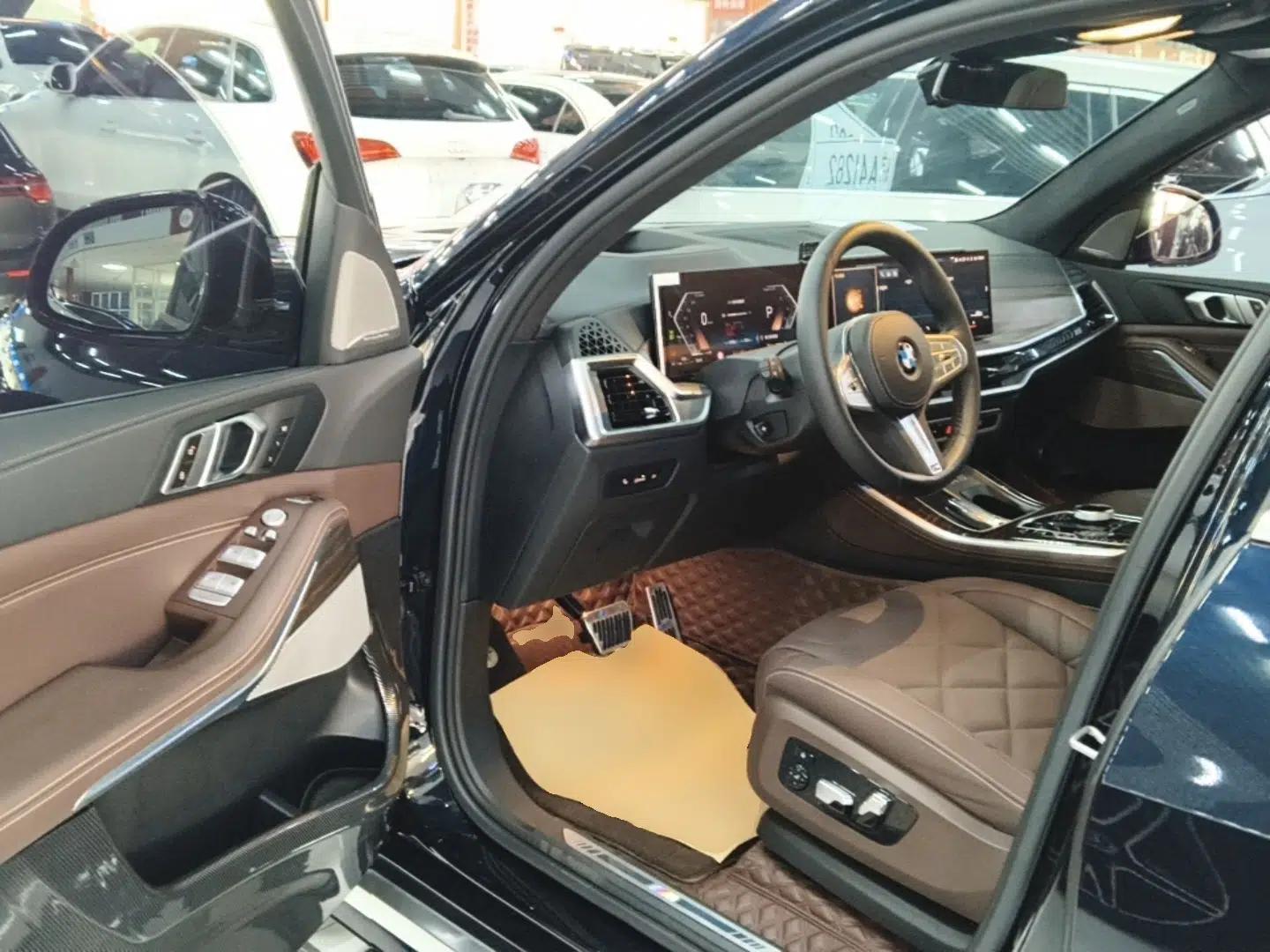 BMW X5 2023 xDrive 40Li M Sport Package — миниатюра 18