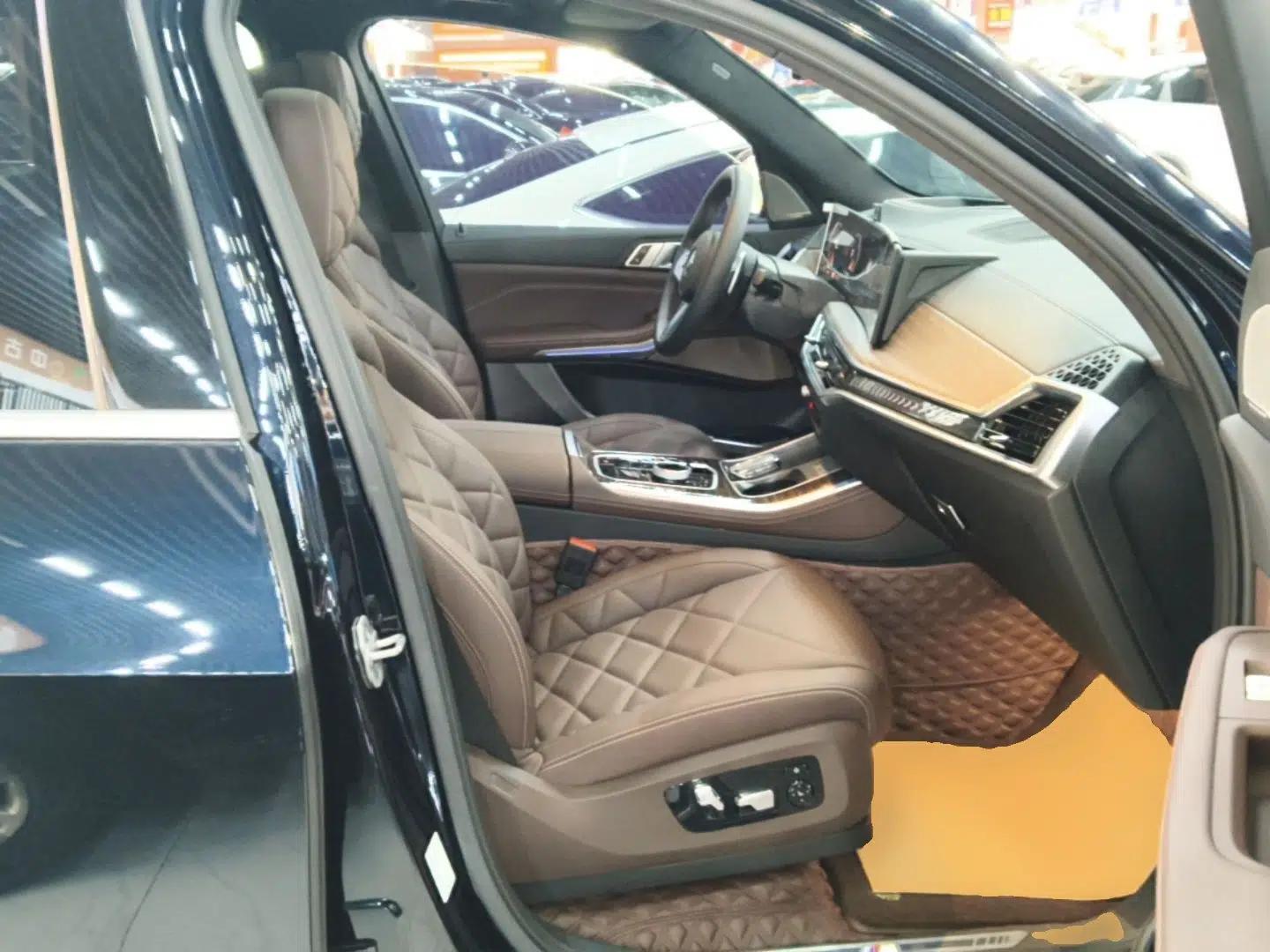 BMW X5 2023 xDrive 40Li M Sport Package — миниатюра 19