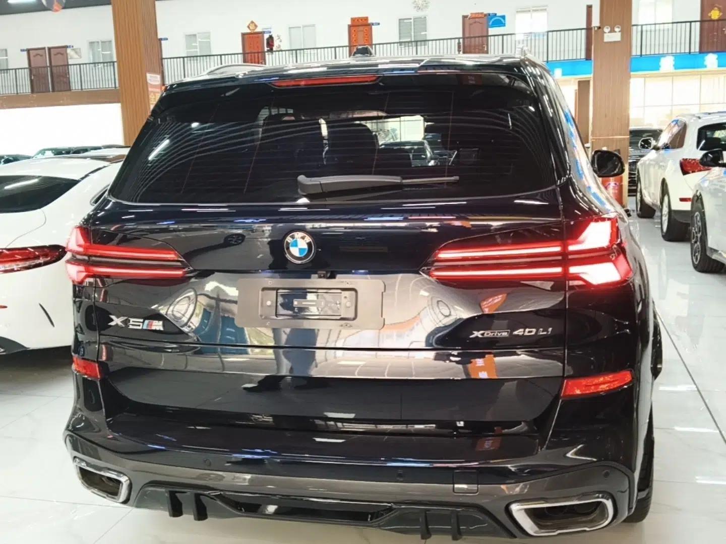 BMW X5 2023 xDrive 40Li M Sport Package — миниатюра 5