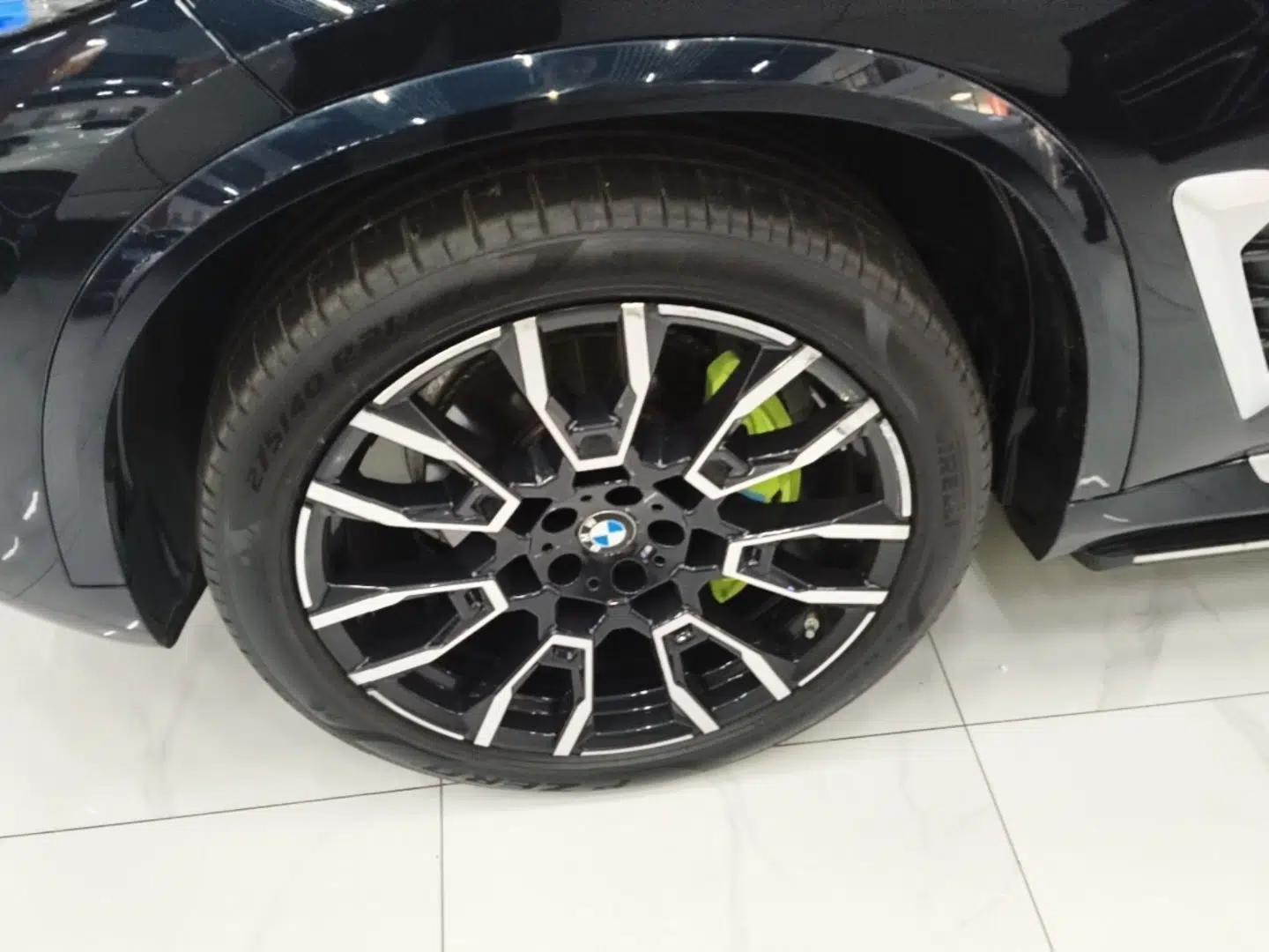 BMW X5 2023 xDrive 40Li M Sport Package — миниатюра 10