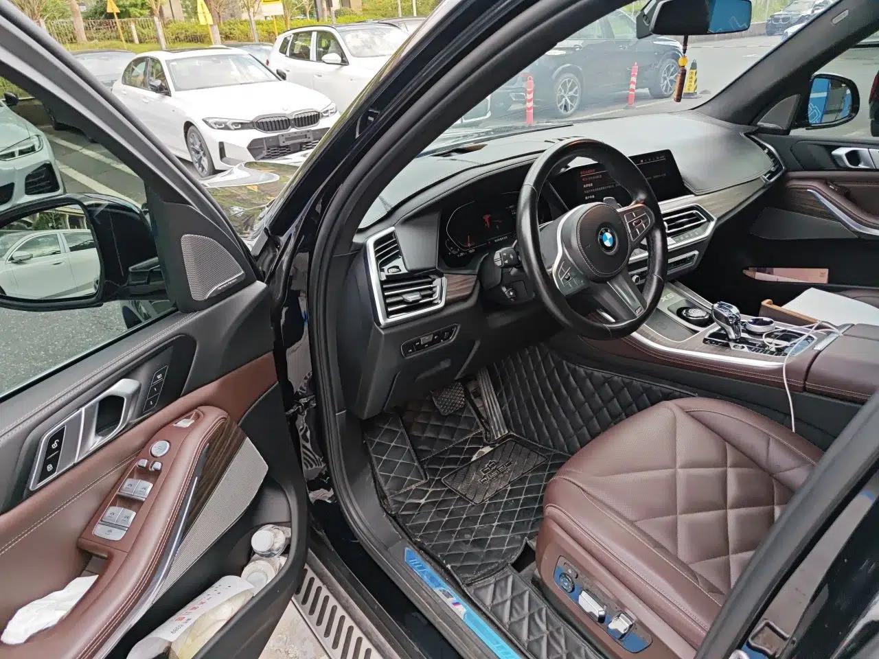 BMW X5 2022 Restyled xDrive 40Li M Sport Package — миниатюра 16