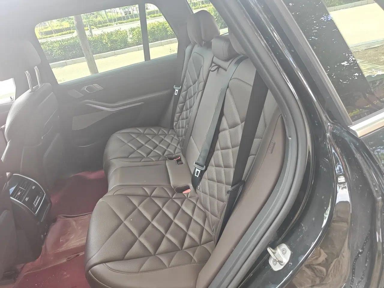 BMW X5 2022 Restyled xDrive 40Li Luxury Edition M Sport Package — миниатюра 17