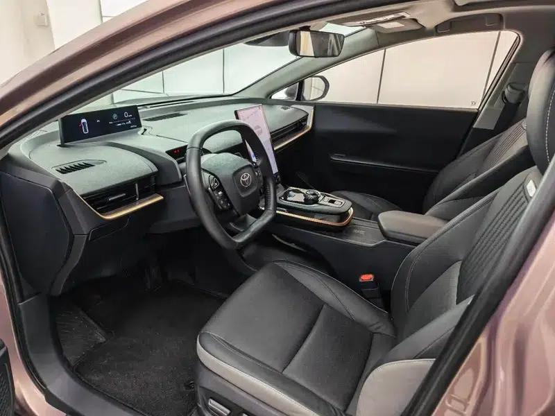 Toyota bZ3 2023 Long Range PRO — миниатюра 8