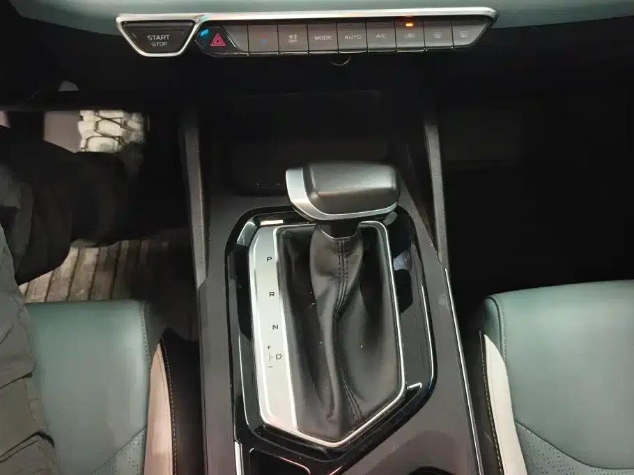 Geely Emgrand S 2022 1.4T CVT Crossover Player Edition — миниатюра 16