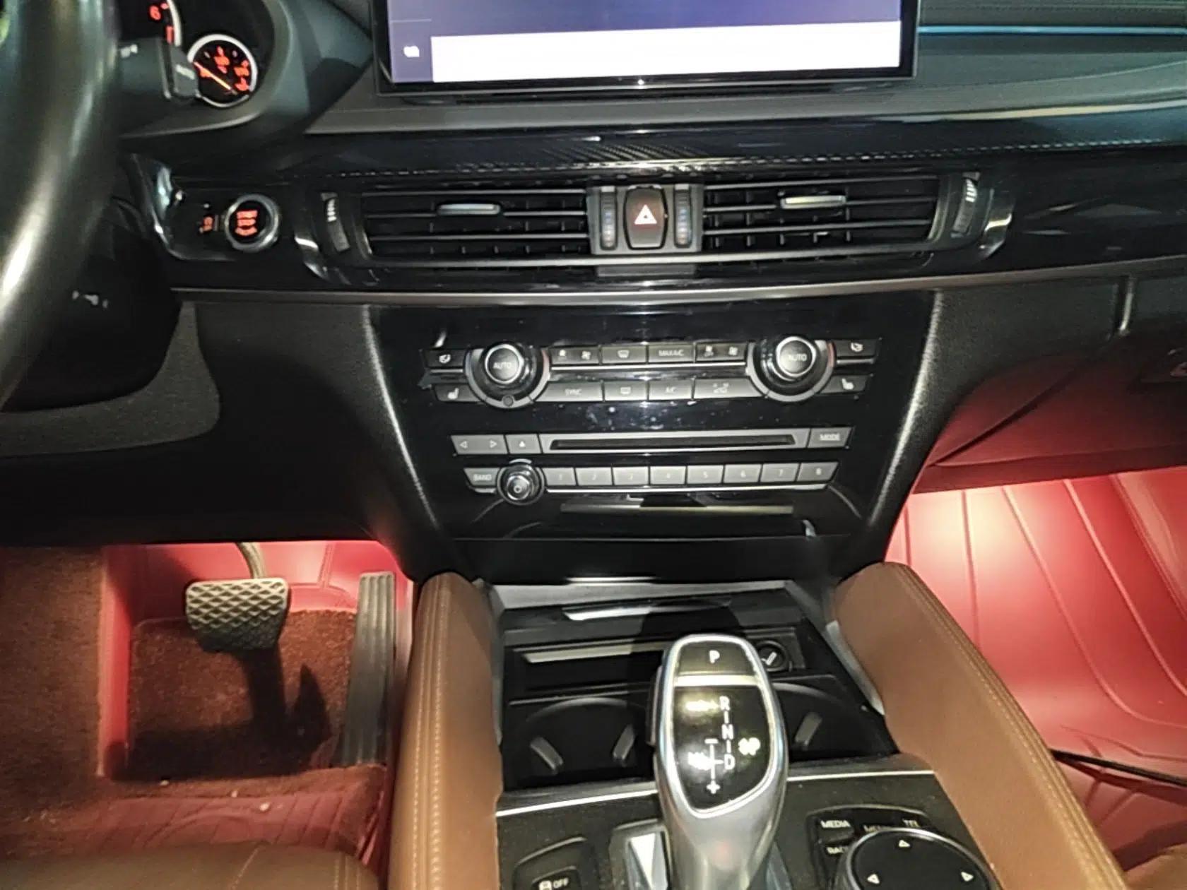 BMW X6 2015 xDrive35i Leading Model — миниатюра 24