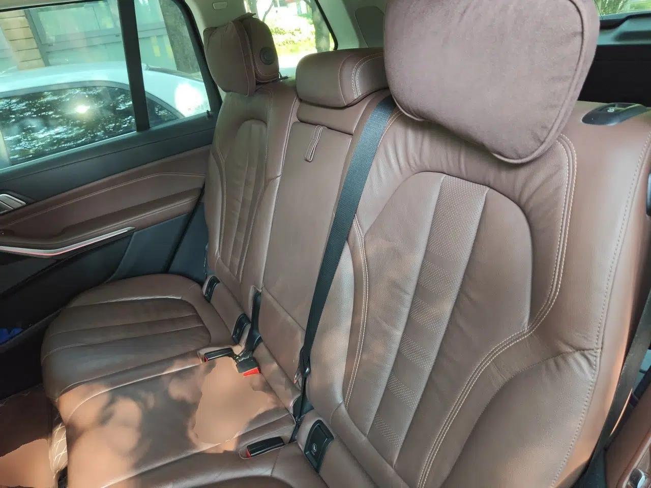 BMW X7 2020 xDrive40i Luxury Package with Leading Features — миниатюра 17