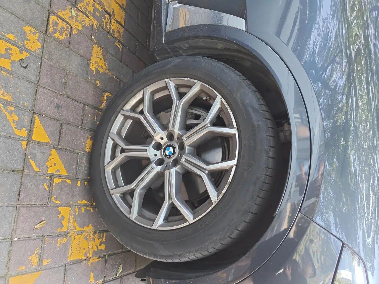 BMW X7 2020 xDrive40i Luxury Package with Leading Features — миниатюра 8