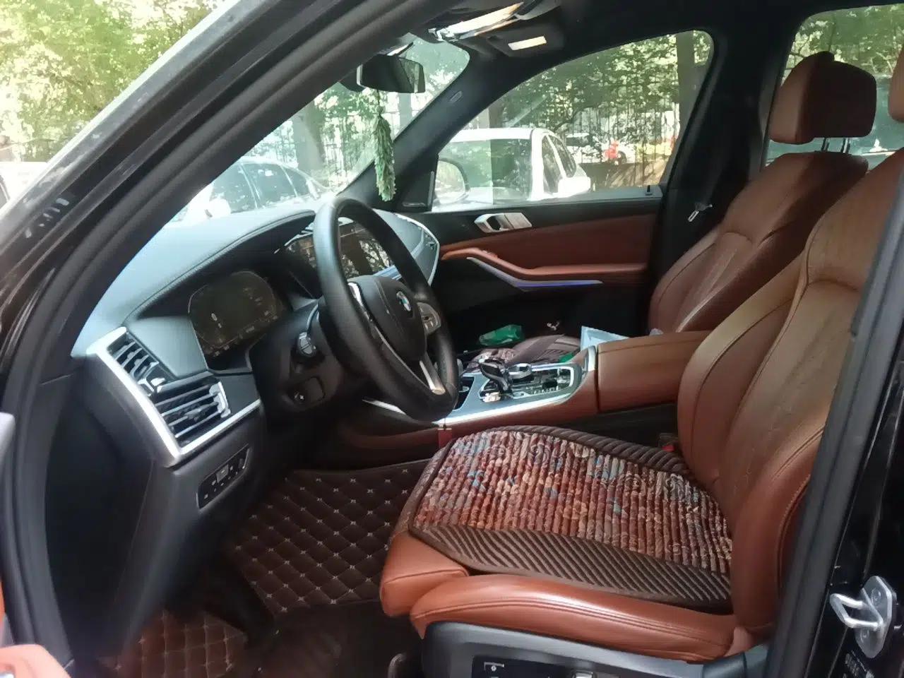 BMW X7 2020 xDrive40i Luxury Package with Premium Features — миниатюра 15