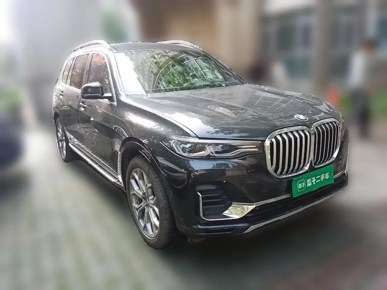 BMW X7 2020 xDrive40i Luxury Package with Premium Features — миниатюра 3