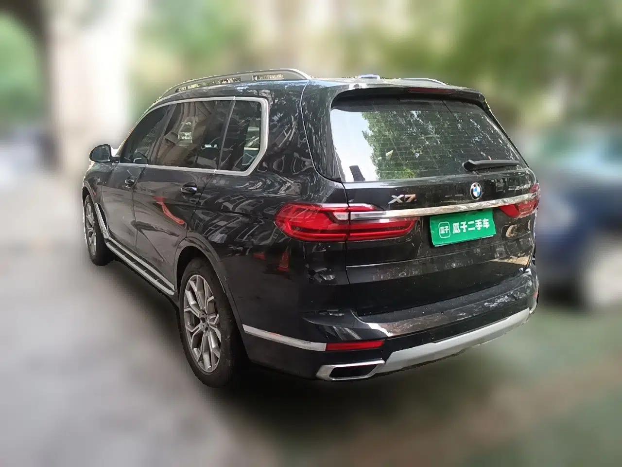 BMW X7 2020 xDrive40i Luxury Package with Premium Features — миниатюра 4