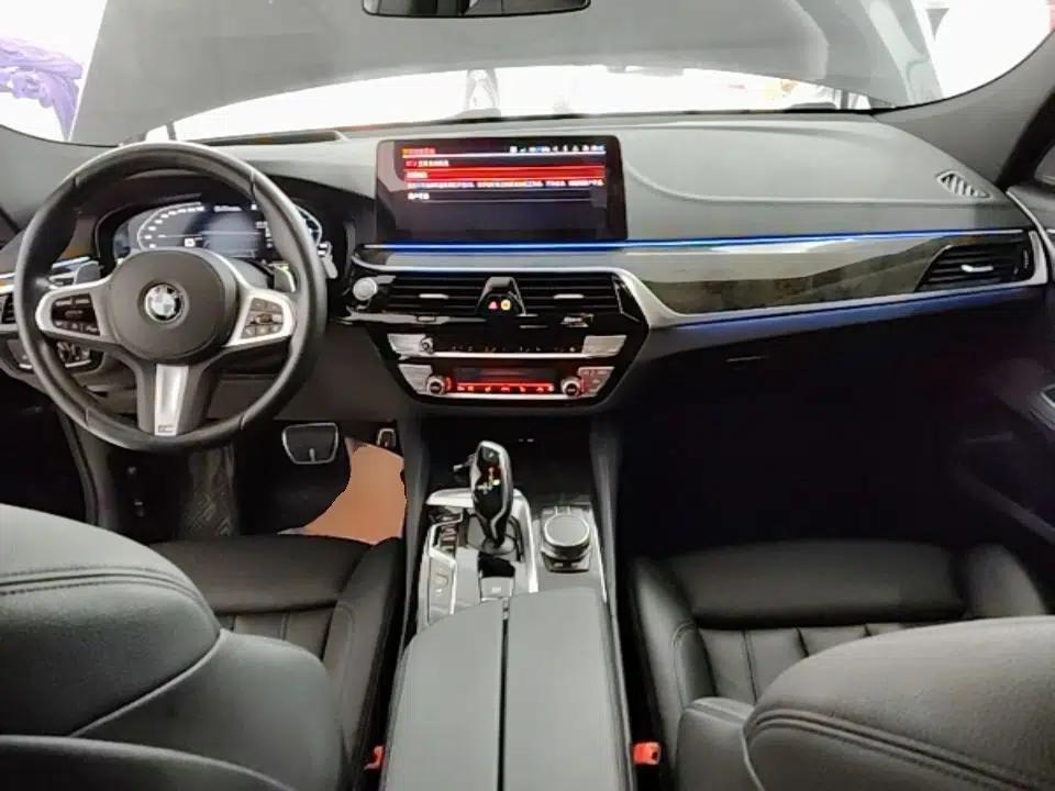 BMW 6 Series GT 2022 630i M Sport Package — миниатюра 17