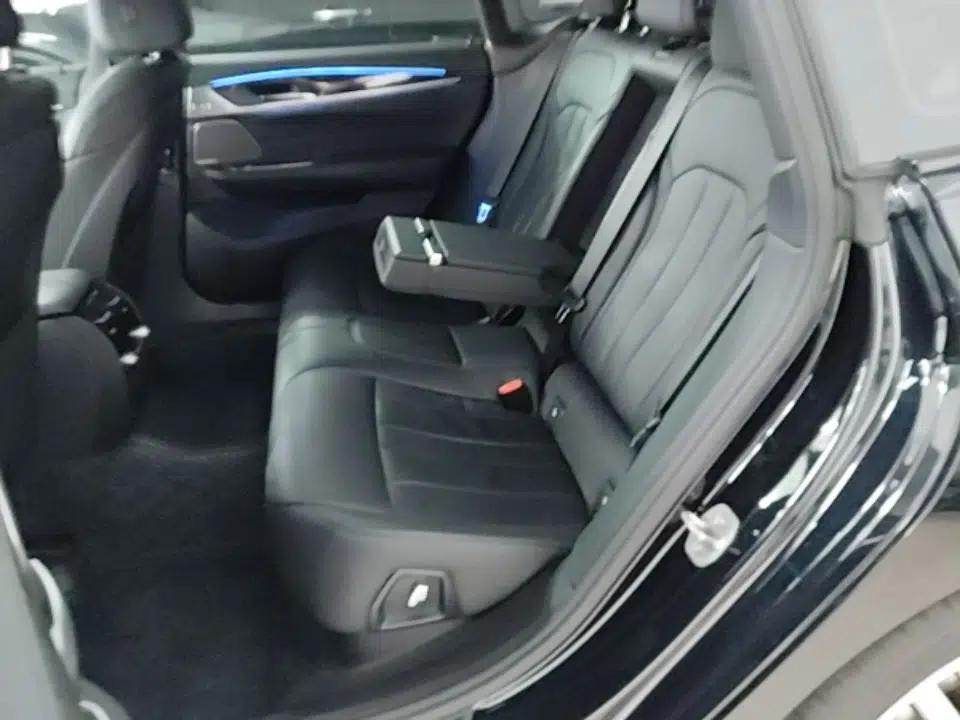 BMW 6 Series GT 2022 630i M Sport Package — миниатюра 25