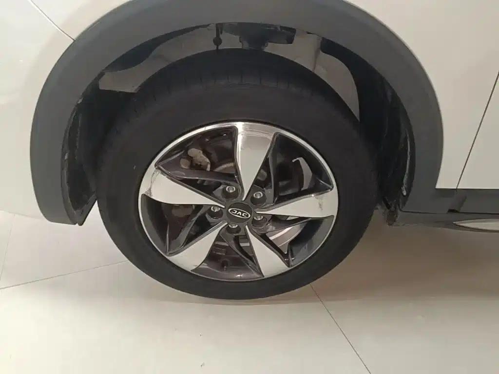 Refine S3 2017 1.5L Manual Deluxe Edition — миниатюра 23