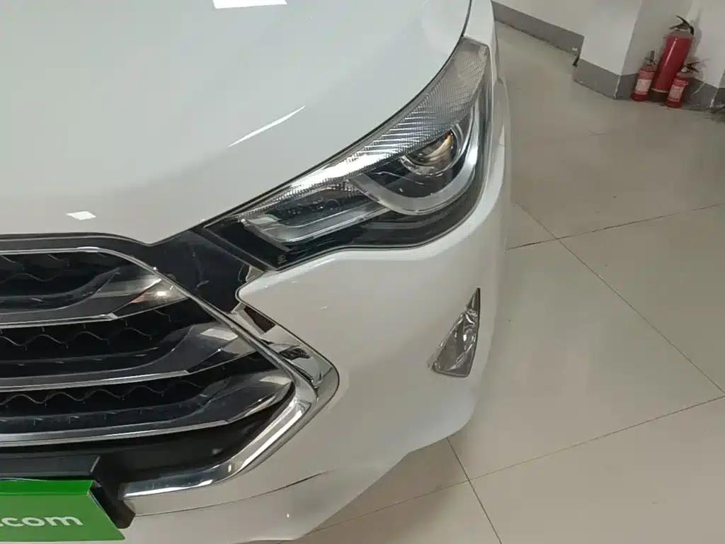 Refine S3 2017 1.5L Manual Deluxe Edition — миниатюра 24