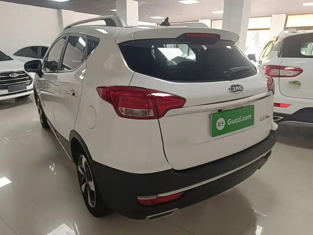 Refine S3 2017 1.5L Manual Deluxe Edition — миниатюра 5