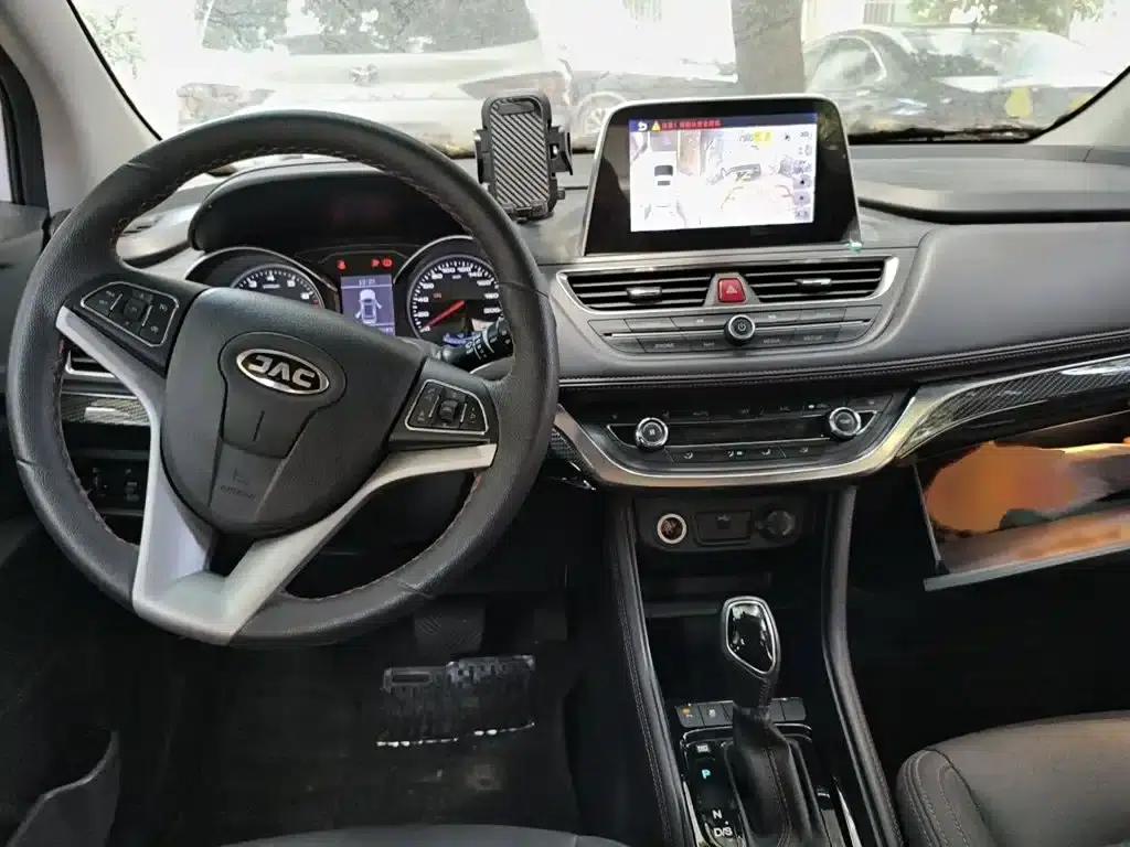 Refine S3 2017 1.6L CVT Smart Interconnected Model — миниатюра 13