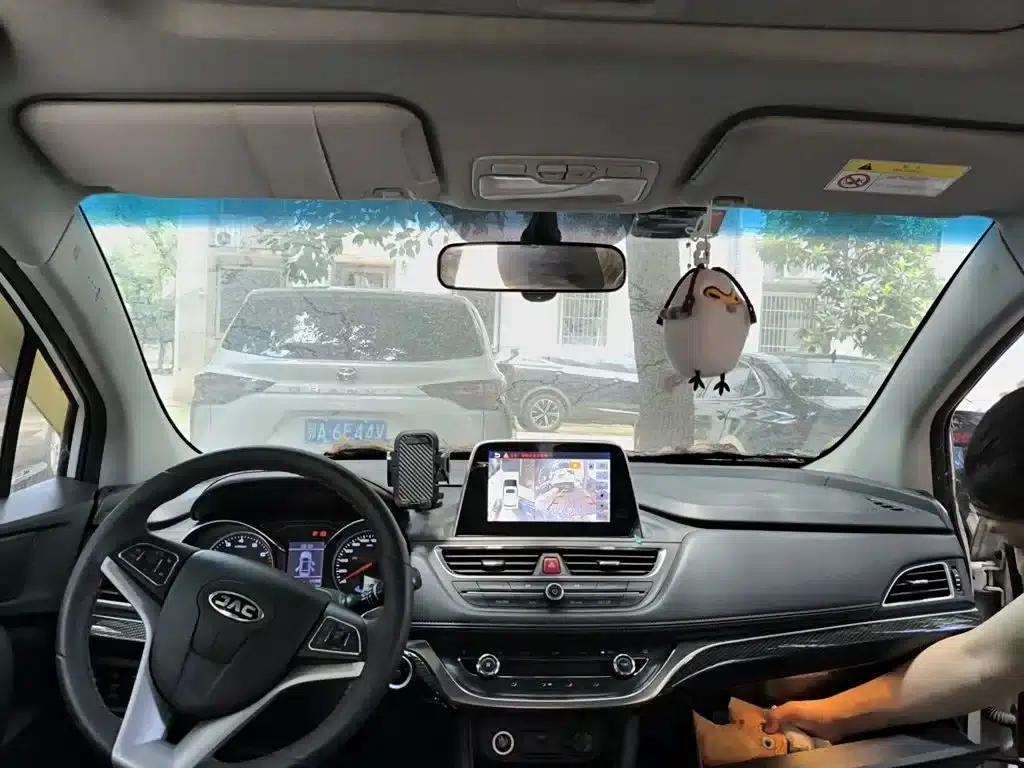 Refine S3 2017 1.6L CVT Smart Interconnected Model — миниатюра 9