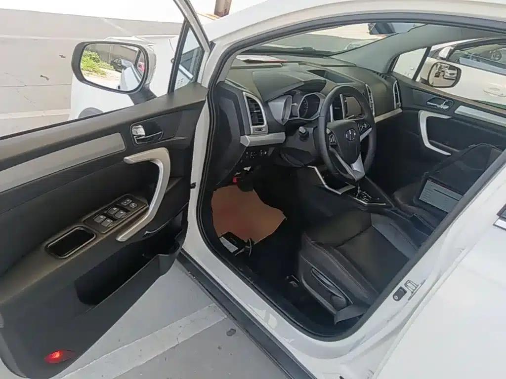 Refine S3 2016 1.5L CVT Luxury Intelligent Model — миниатюра 16
