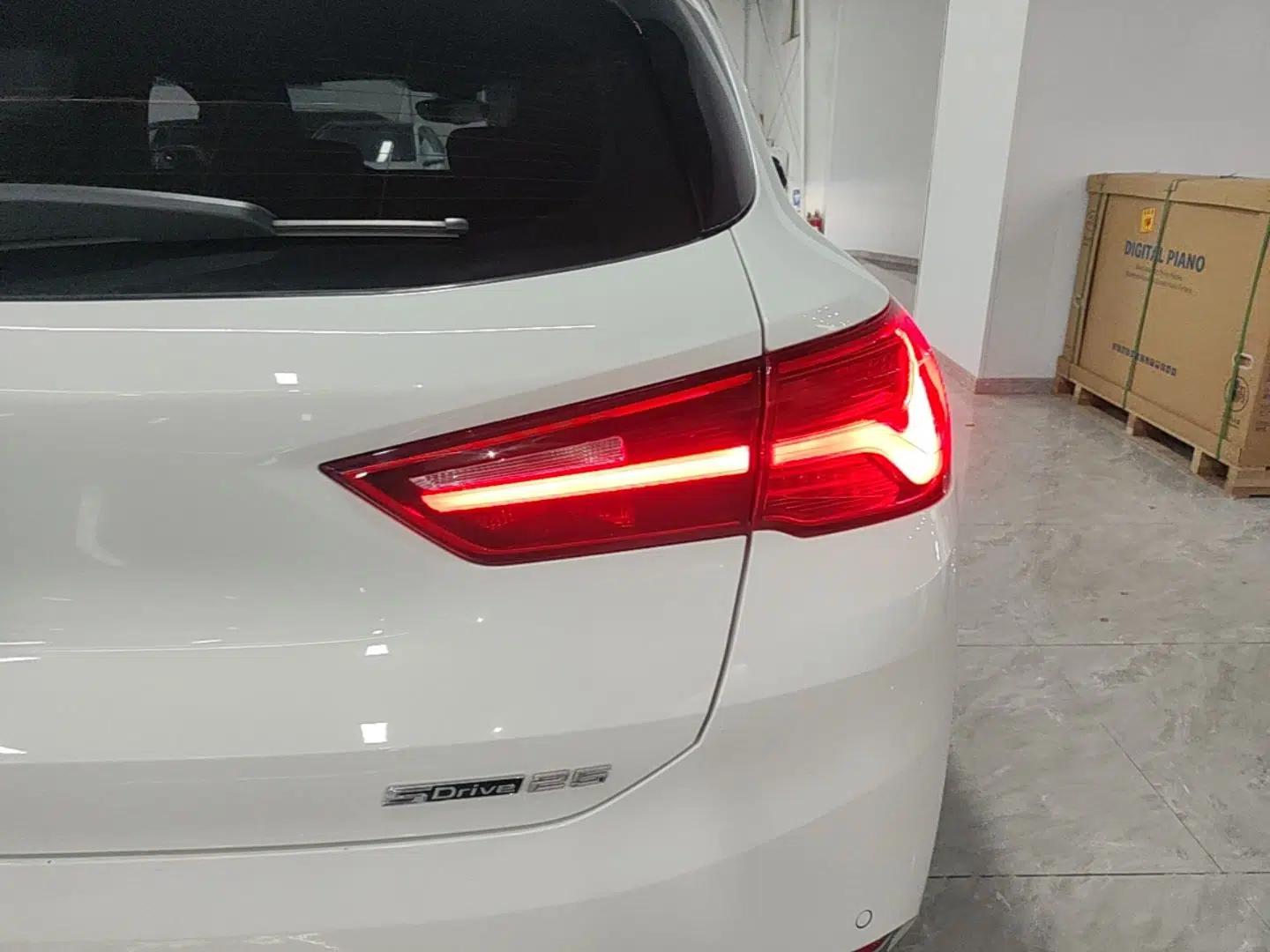 BMW X2 2018 sDrive25i Luxury M Sport Package China V Emission Standard — миниатюра 9