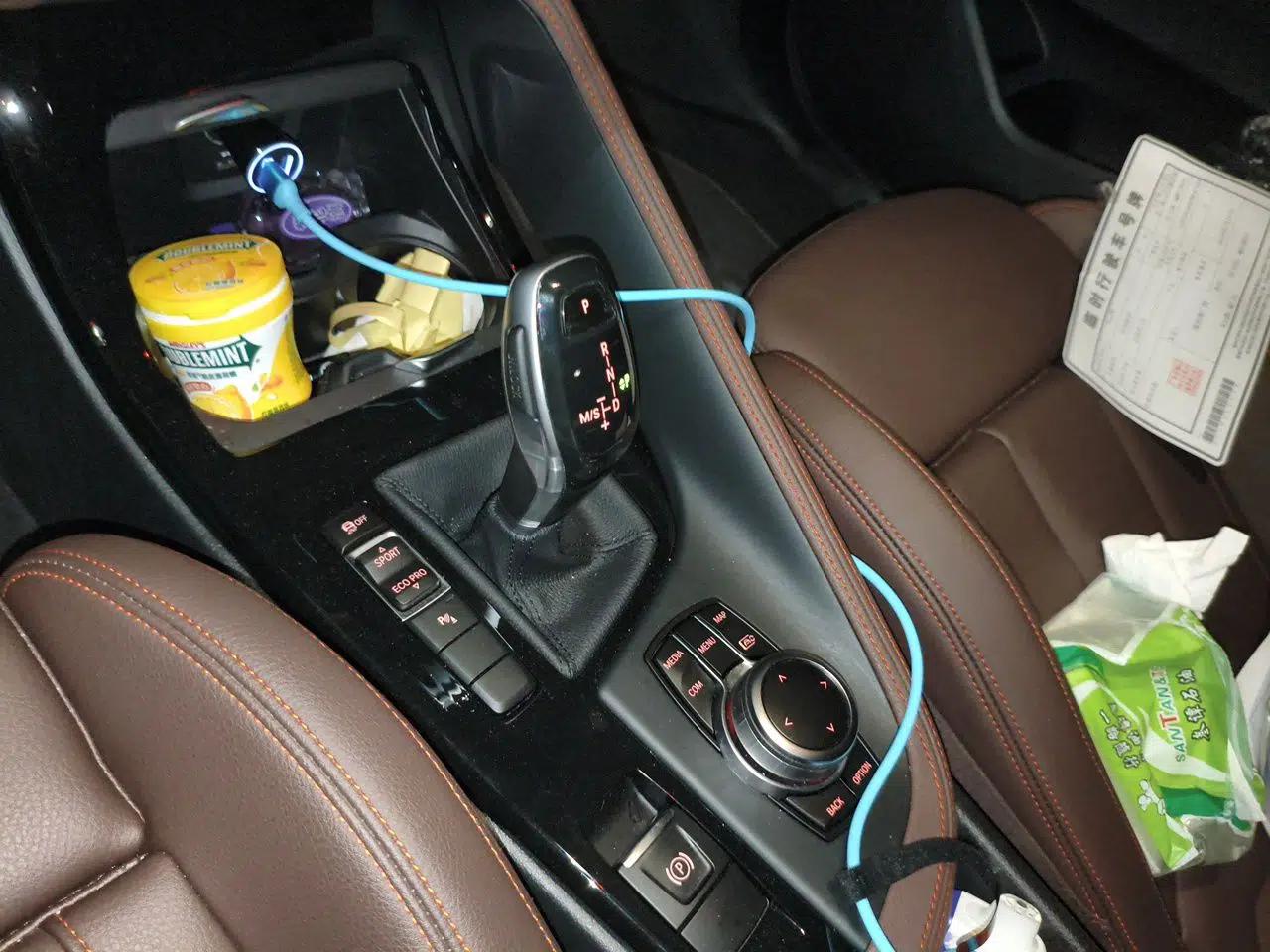 BMW X2 2022 sDrive25i Midnight Edition — миниатюра 14