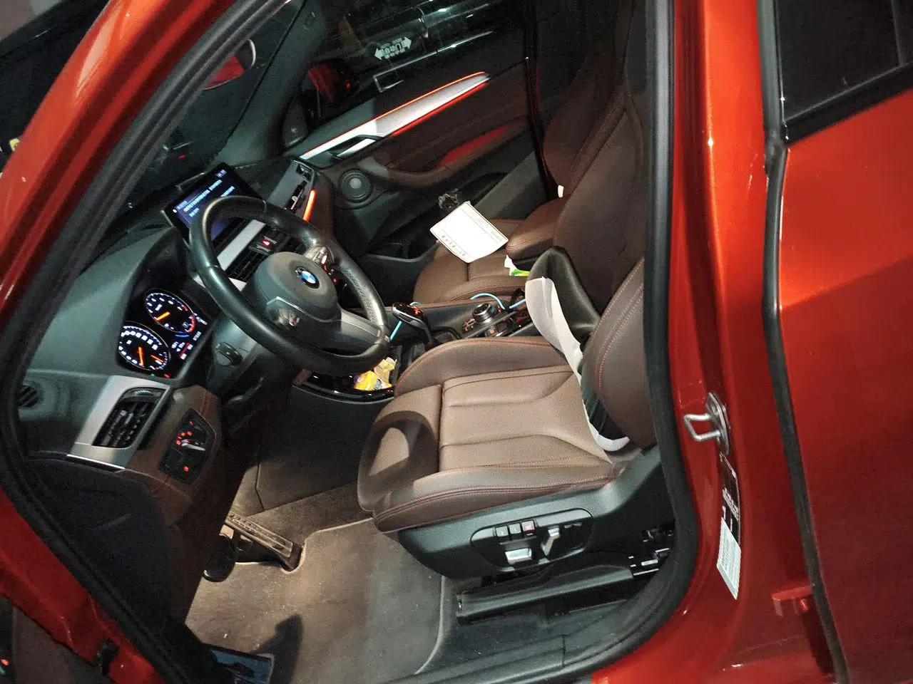 BMW X2 2022 sDrive25i Midnight Edition — миниатюра 15