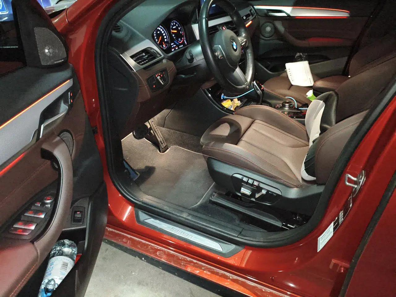 BMW X2 2022 sDrive25i Midnight Edition — миниатюра 16