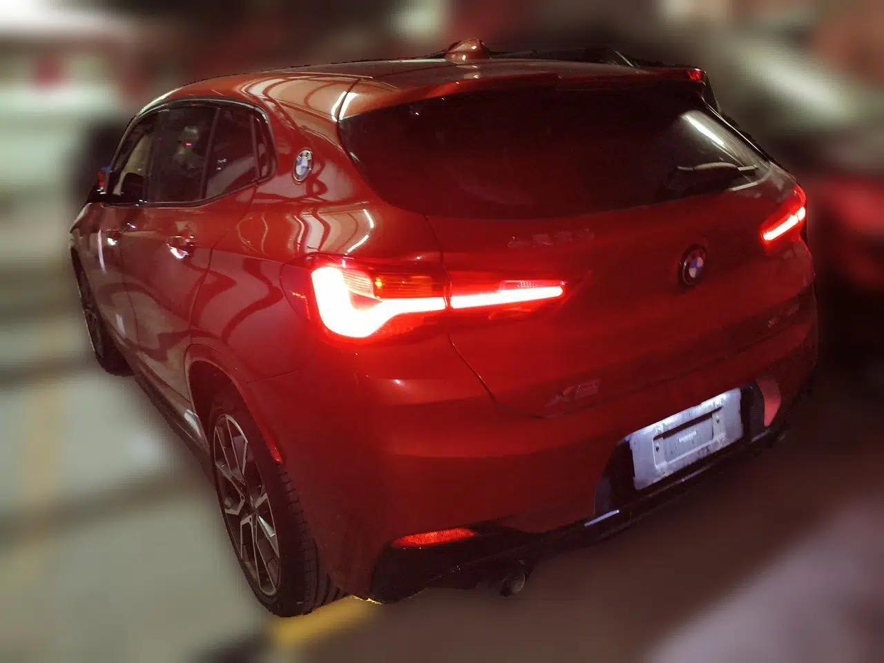 BMW X2 2022 sDrive25i Midnight Edition — миниатюра 4