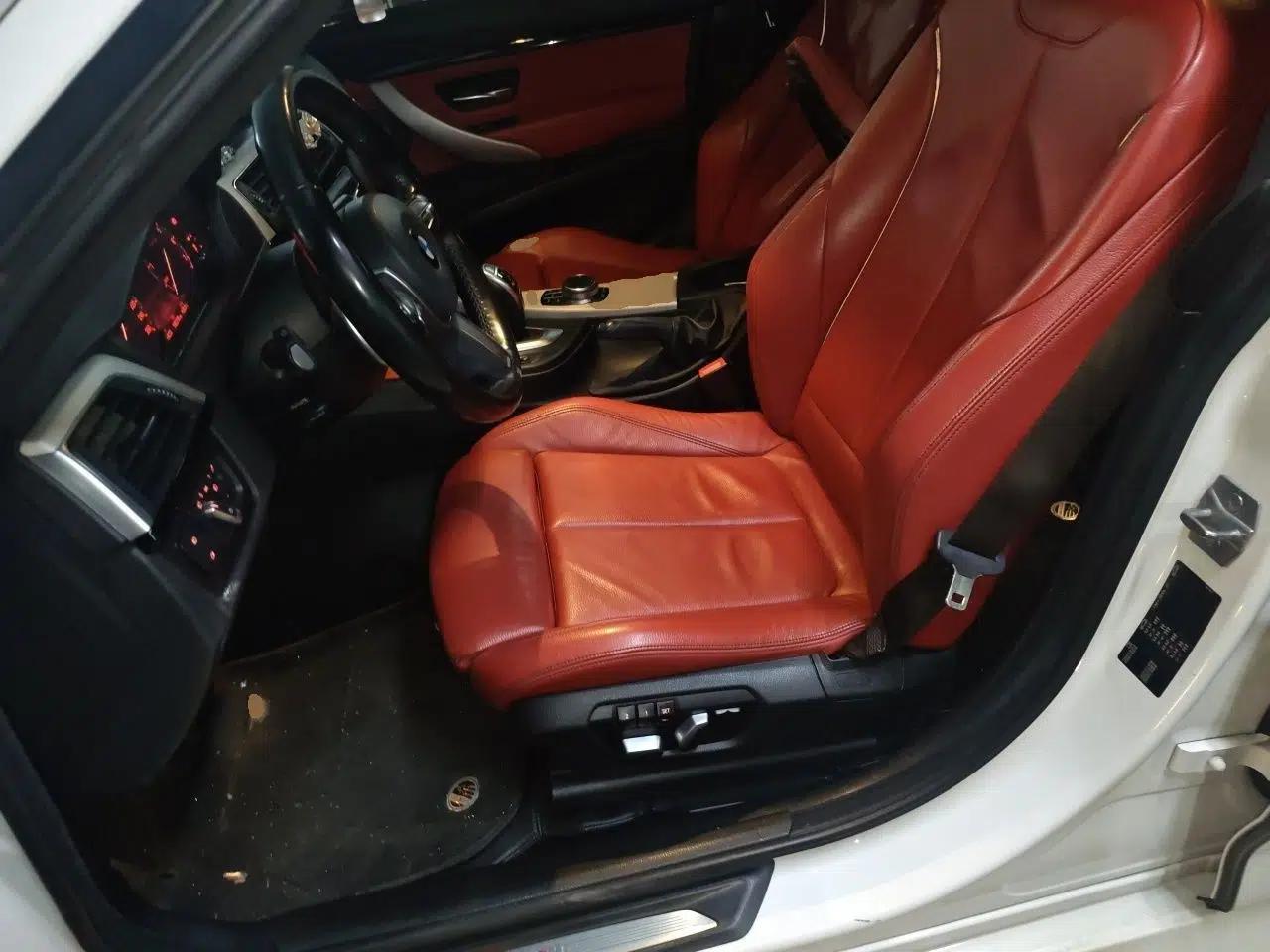 BMW 3 Series GT 2019 320i M Sport — миниатюра 15